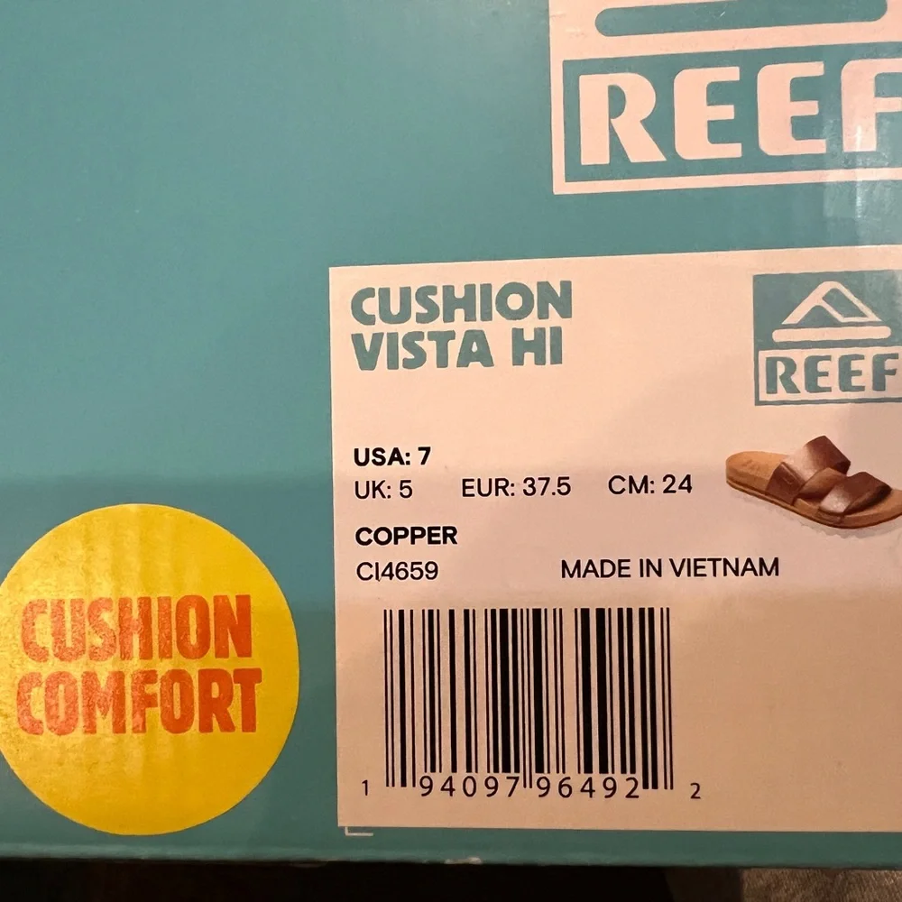 New in box Reef sandals. - Picture 9 of 12